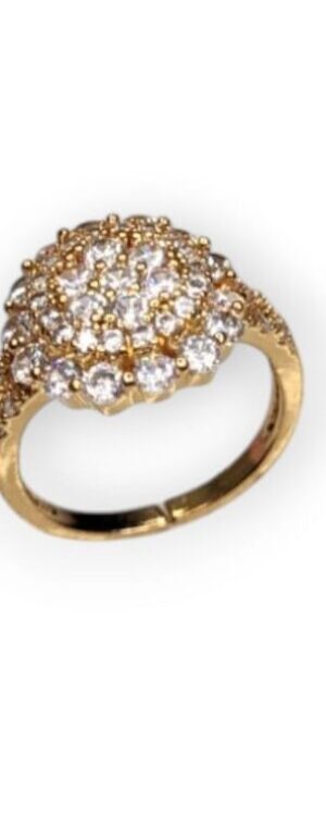 Luxury Gold Cluster Ring – Dazzling Pave Diamond Design